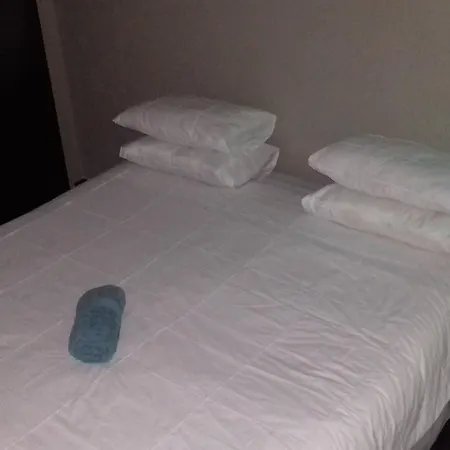 Central Hotel Warrenton * Warrenton